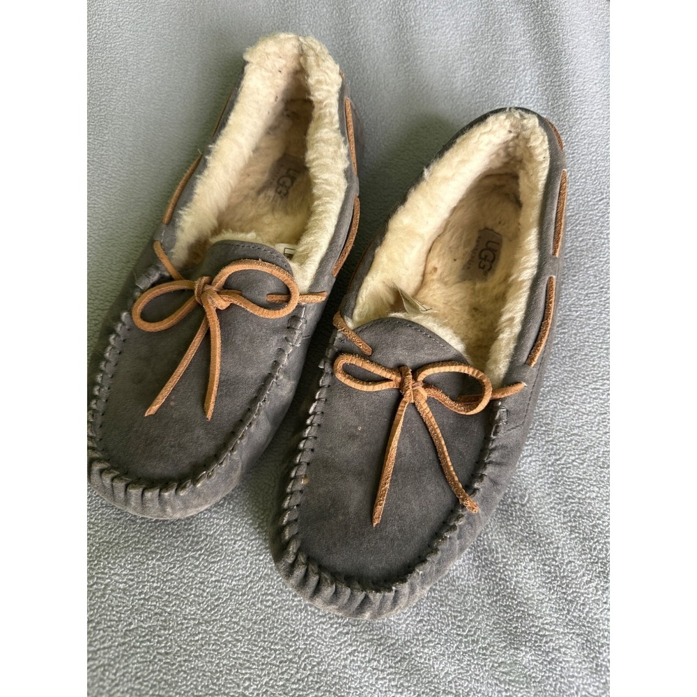 Ugg Slipper Womens 9 Dakota Shearling Slip On Suede Gray Leather Top Rubber Sole